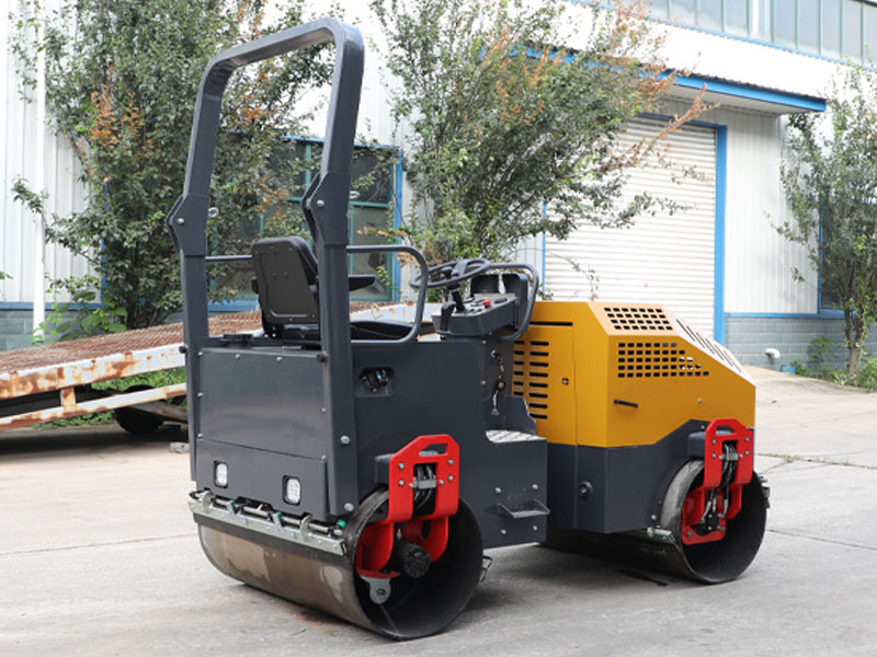 滑移裝載機小型壓路機 滑移裝載機小型壓路機